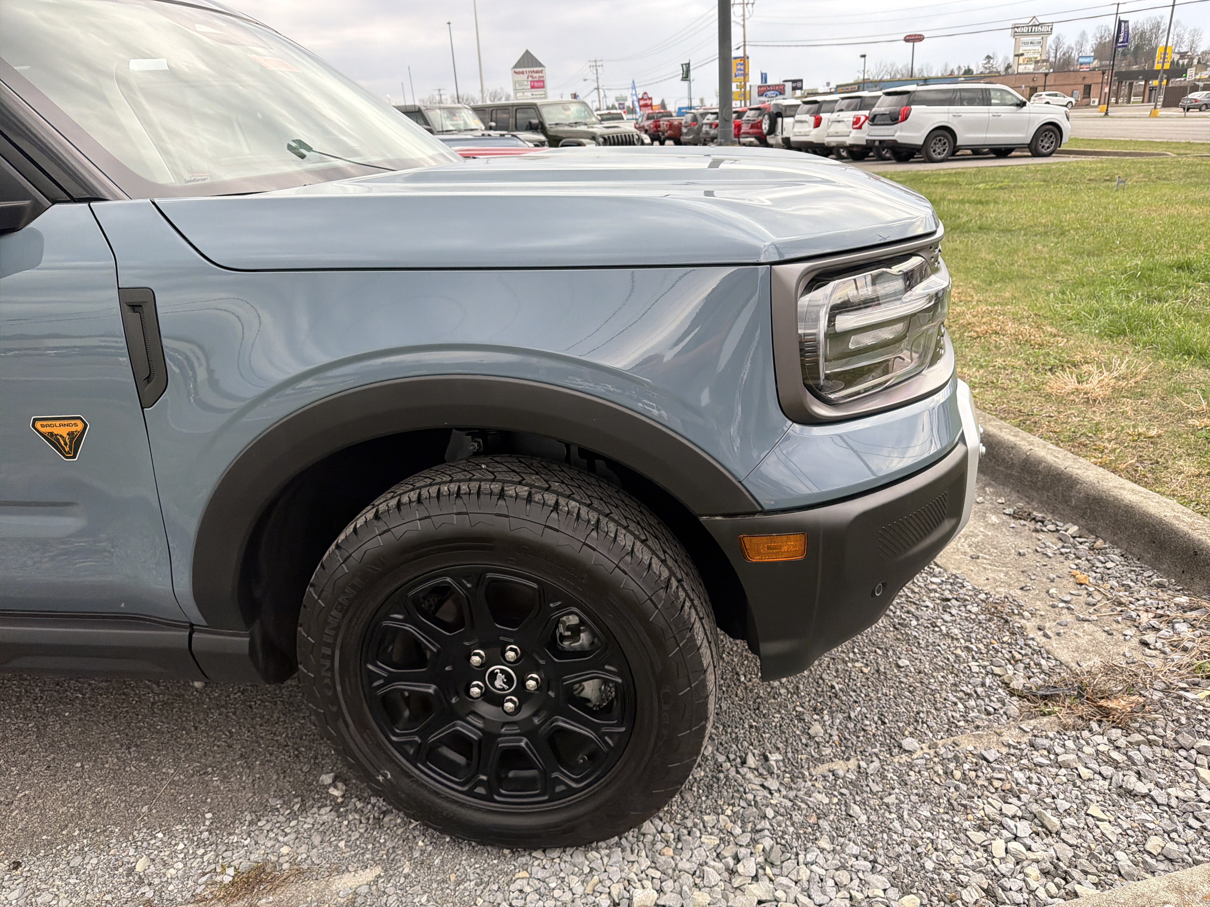 Used 2025 Ford Bronco Sport Badlands AWD/4WD image 4