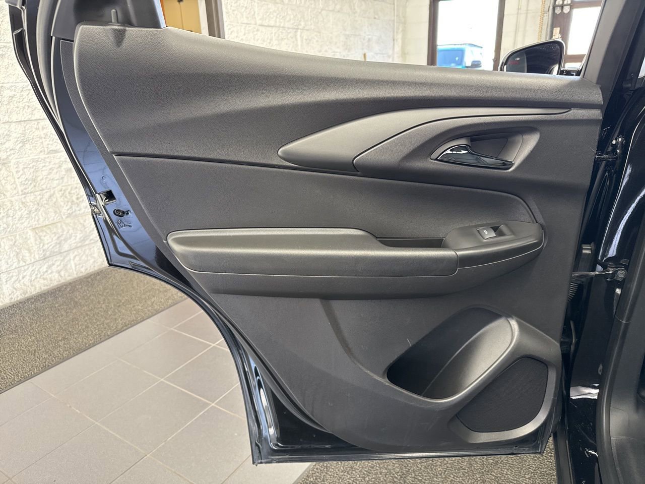 Used 2025 Chevrolet TrailBlazer RS w/ Driver Confidence Package image 38