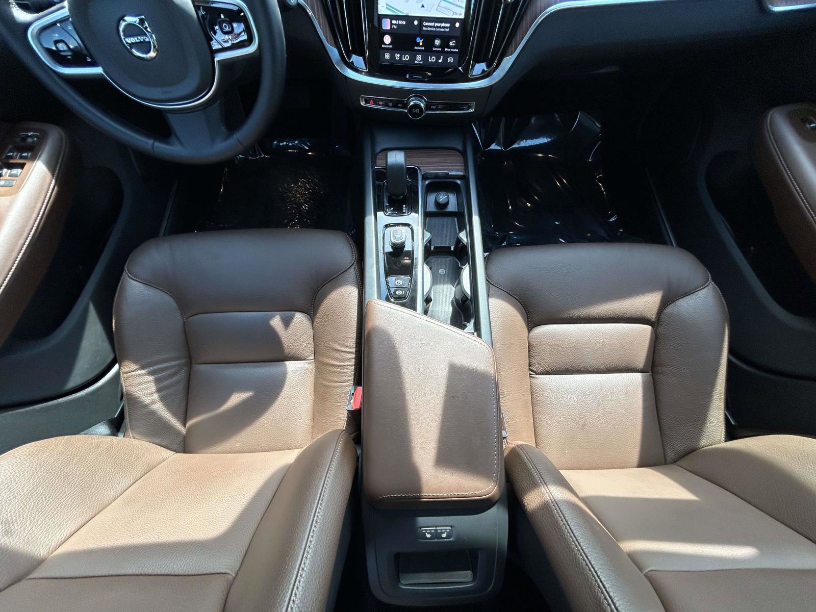 Certified 2025 Volvo V60 B5 Cross Country Plus image 14