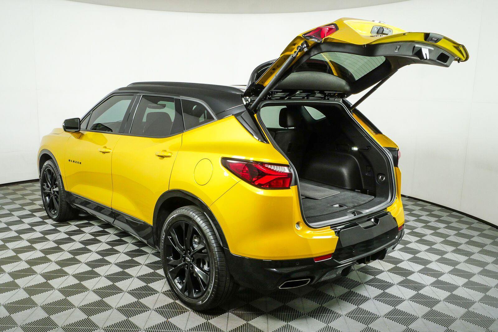 Used 2022 Chevrolet Blazer RS w/ Enhanced Convenience Package FWD image 34