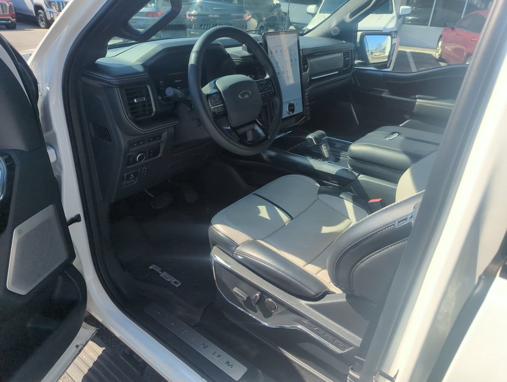Used 2023 Ford F150 Lightning Platinum AWD/4WD image 10