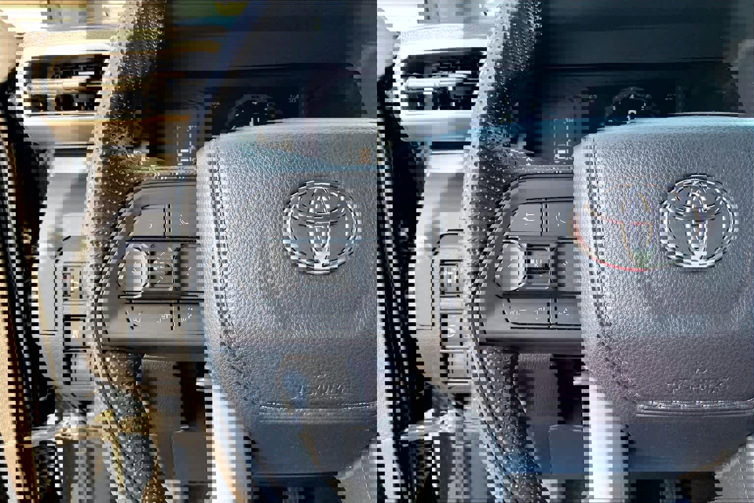 Used 2025 Toyota Tacoma SR image 21