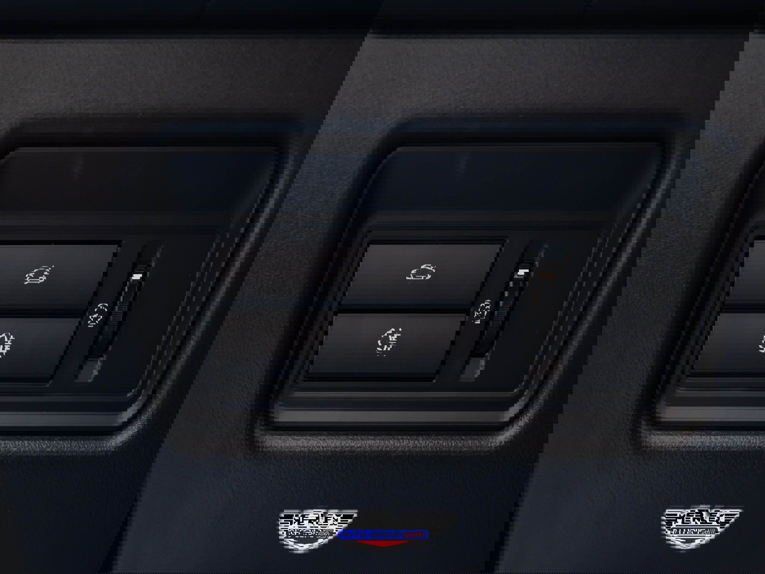 Used 2019 Jaguar XJ R-Sport image 36