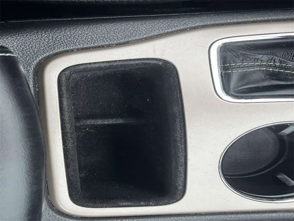 Used 2017 Jeep Grand Cherokee Limited image 22