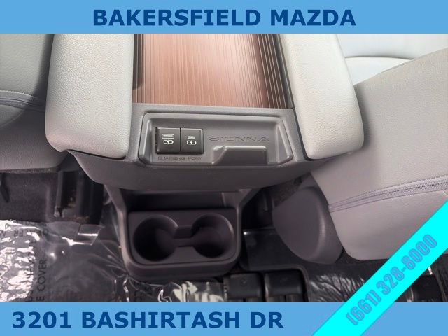 Used 2021 Toyota Sienna XLE image 24