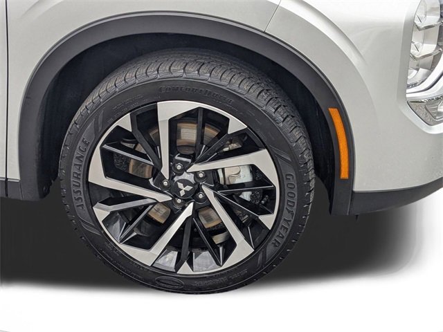 Used 2024 Mitsubishi Outlander SE image 19