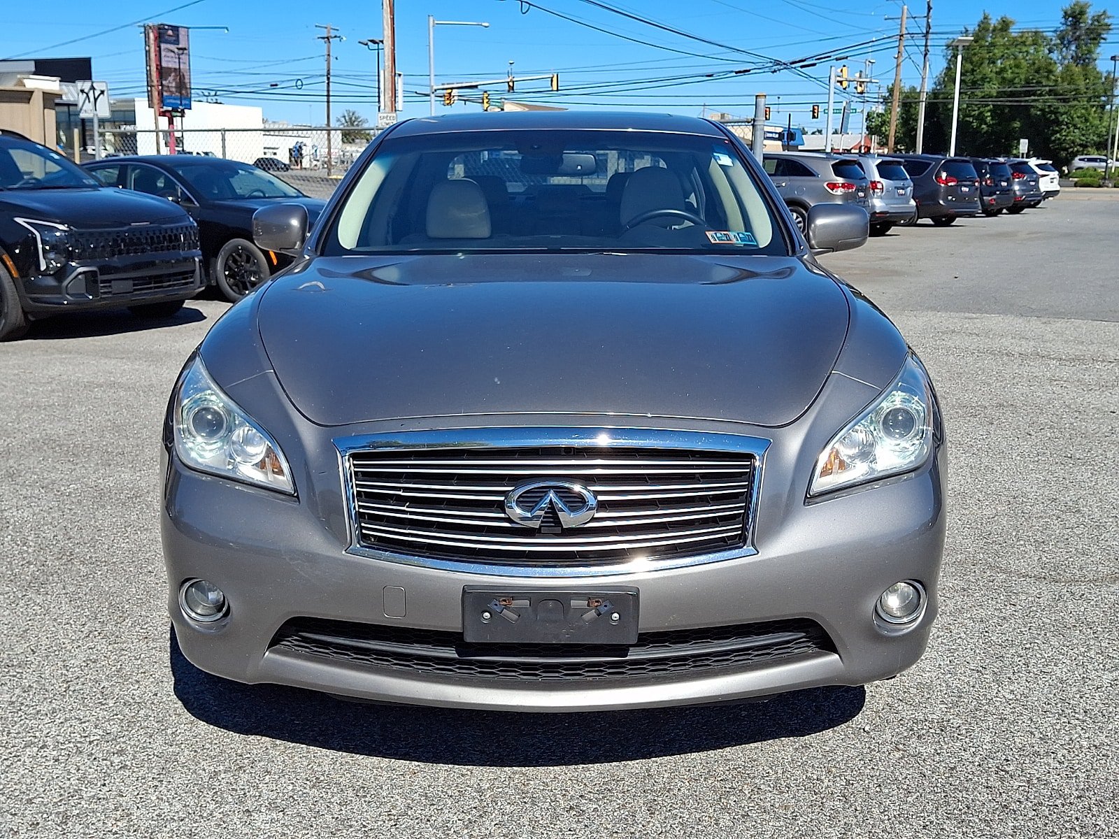 Used 2012 INFINITI M37 x w/ Deluxe Touring Pkg AWD/4WD image 2
