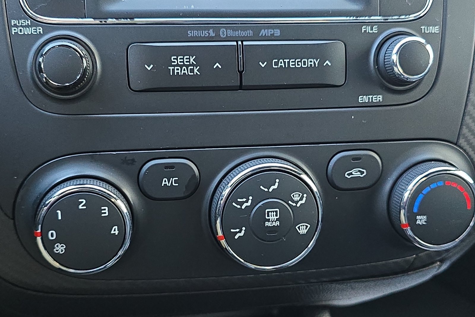 Used 2015 Kia Forte Koup SX FWD image 18