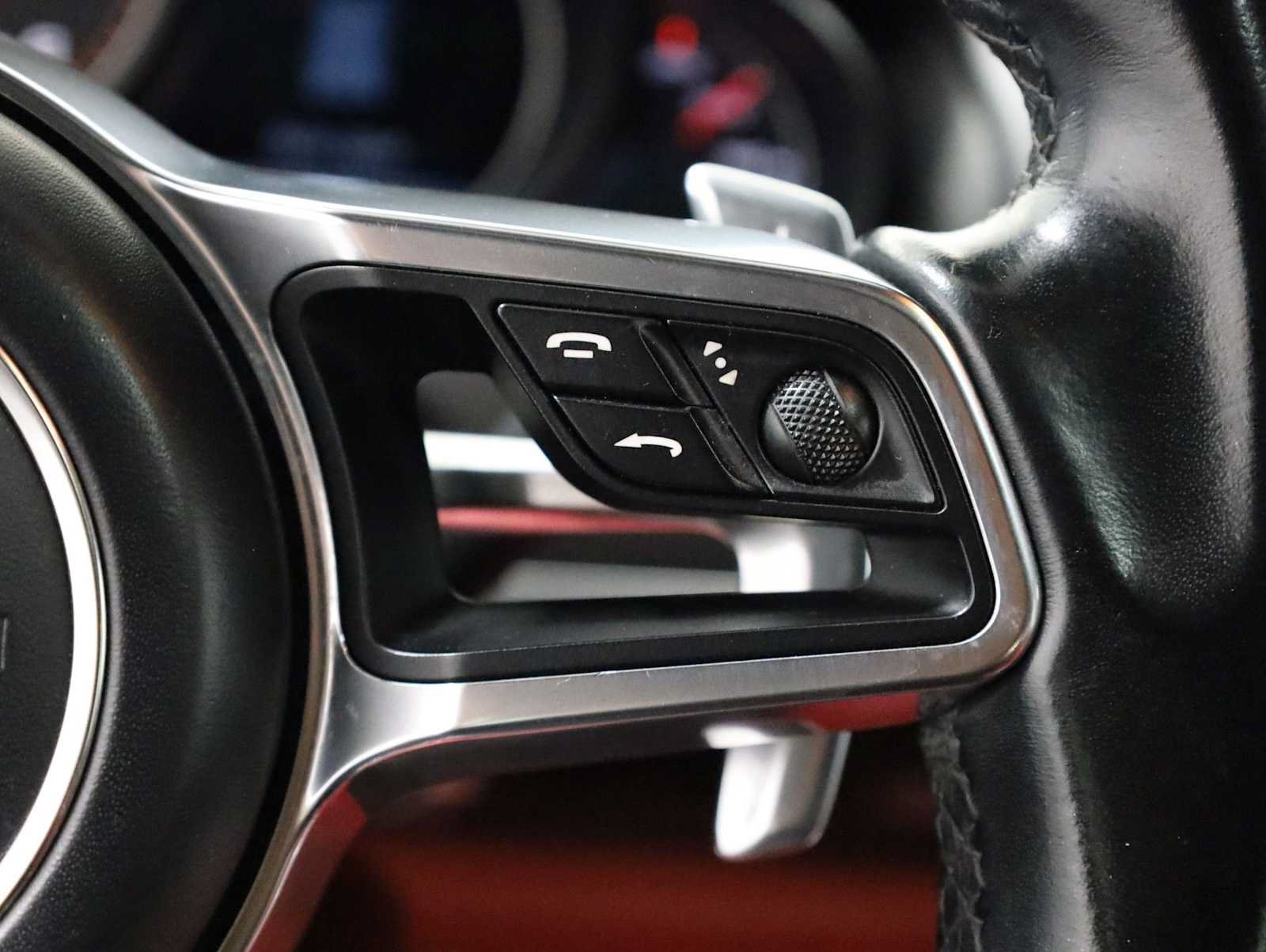 Used 2016 Porsche Cayenne AWD/4WD image 28