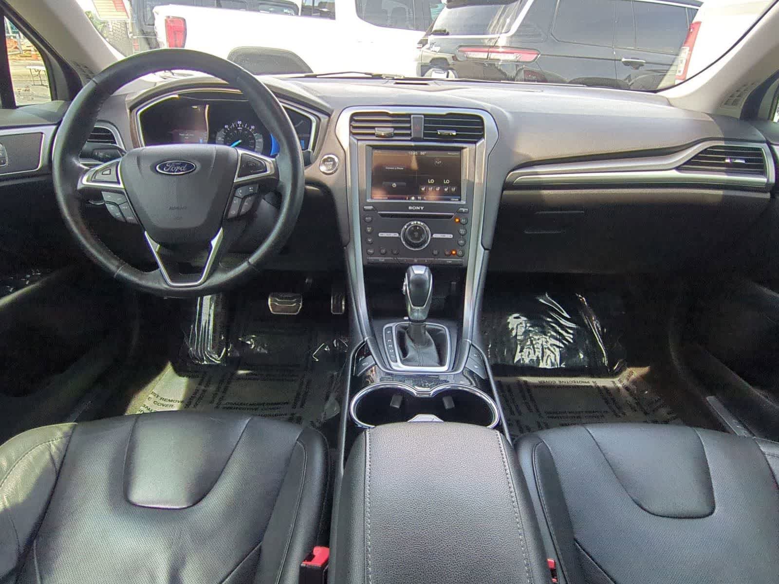 Used 2016 Ford Fusion Energi Titanium w/ Driver Assist Package FWD image 16