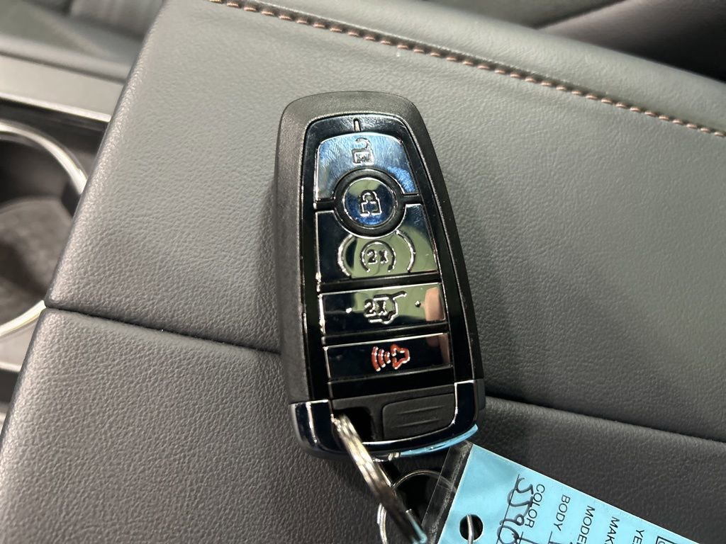 Certified 2025 Lincoln Nautilus Reserve w/ Jet Appearance Package image 26