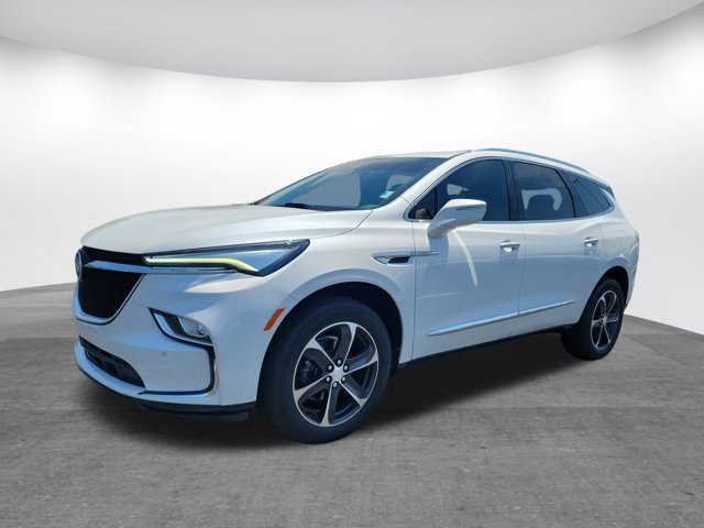 Used 2022 Buick Enclave Essence w/ Experience Buick Package FWD image 3