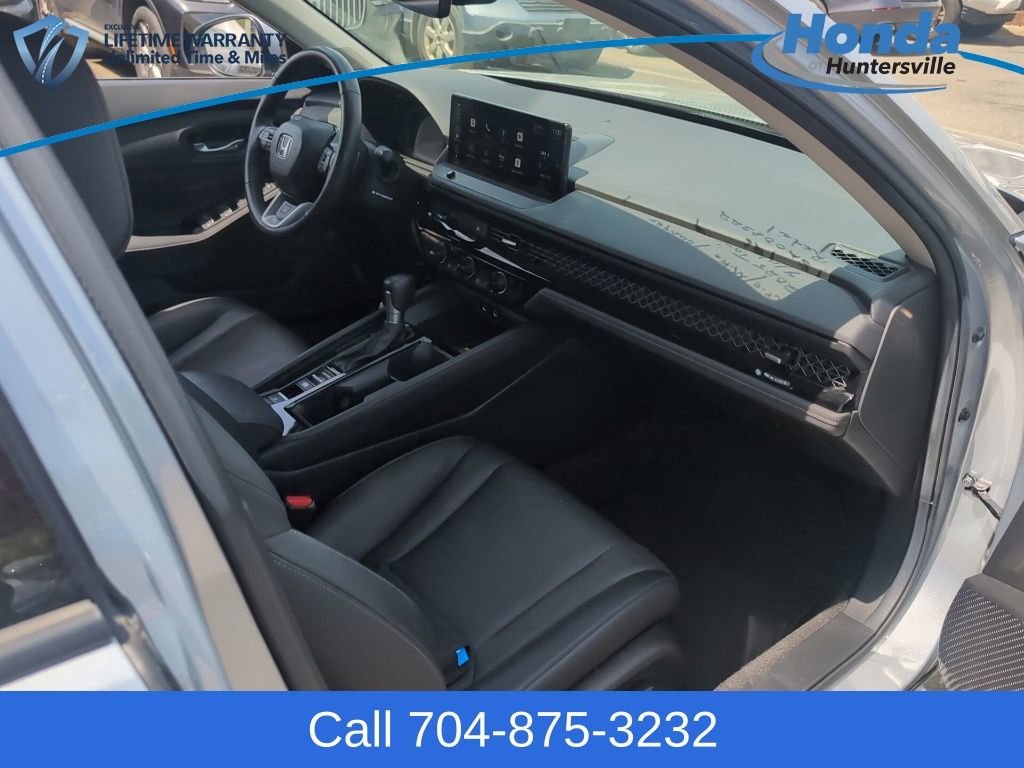 Used 2025 Honda Accord Touring image 16