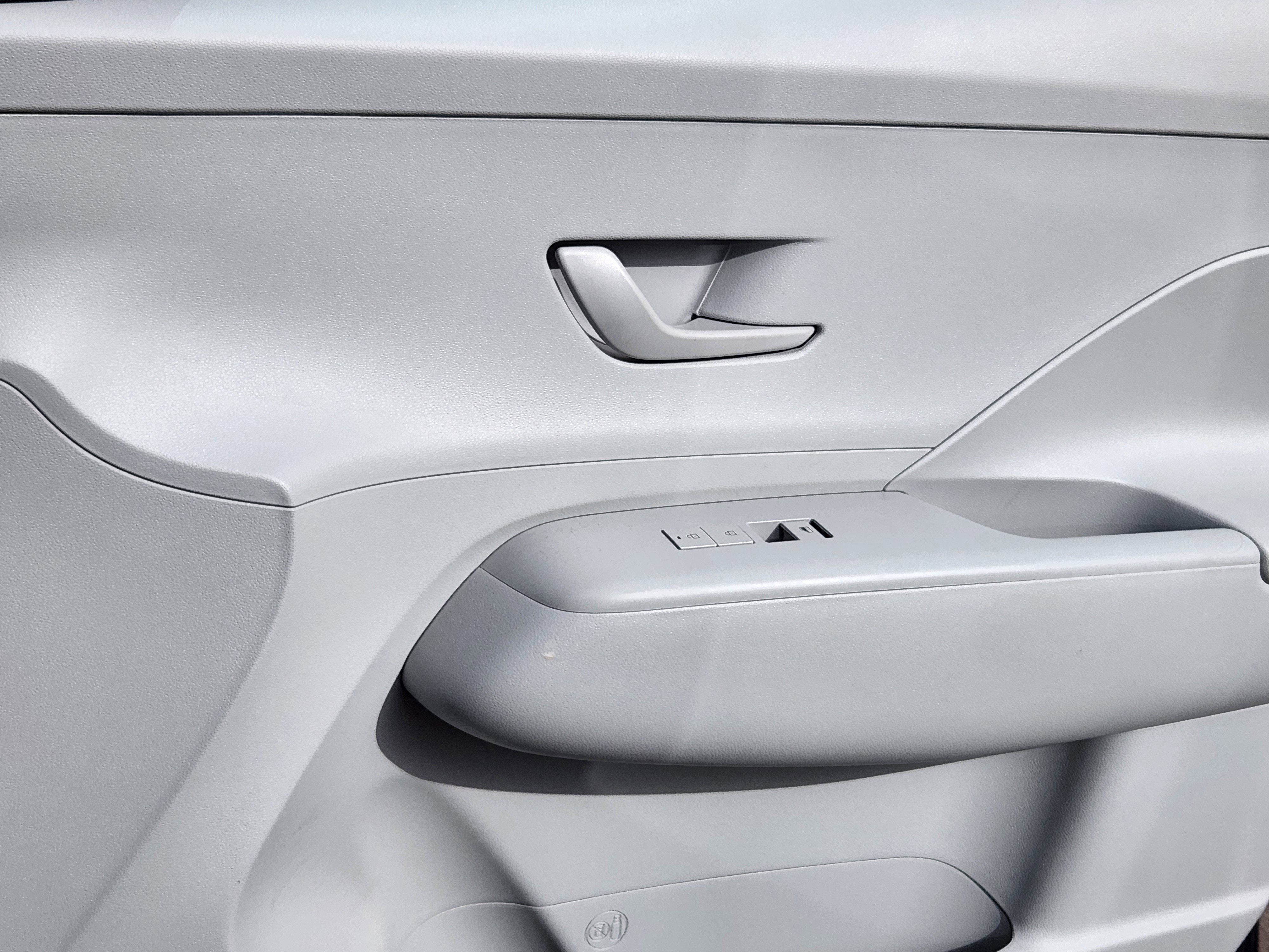 Certified 2025 Hyundai Kona SEL image 13