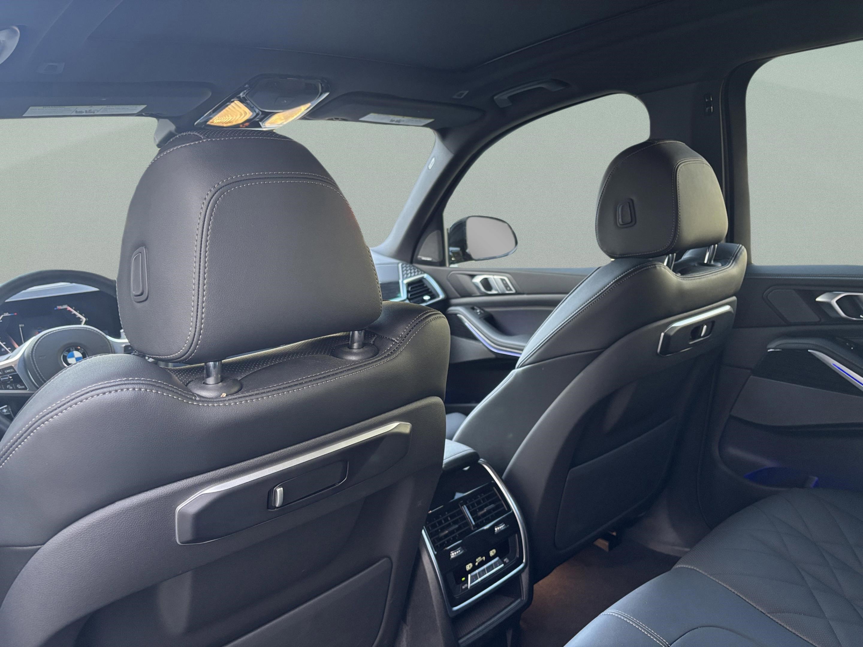 Used 2024 BMW X5 xDrive40i w/ M Sport Package image 27