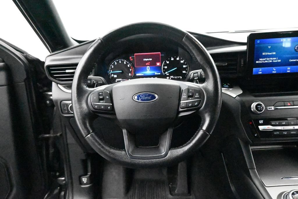 Used 2020 Ford Explorer XLT w/ Comfort Package AWD/4WD image 10