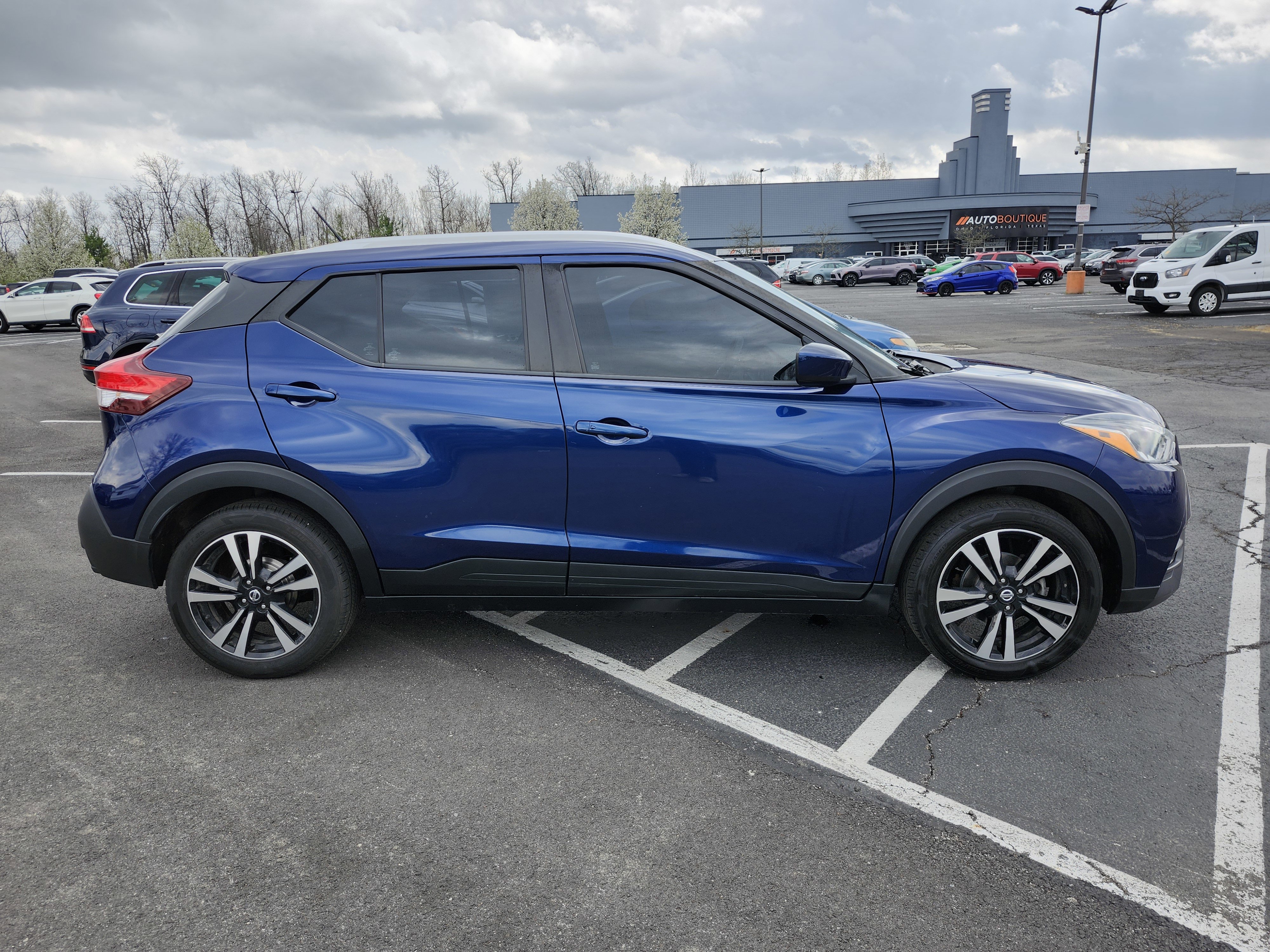 Used 2020 Nissan Kicks SV FWD image 16