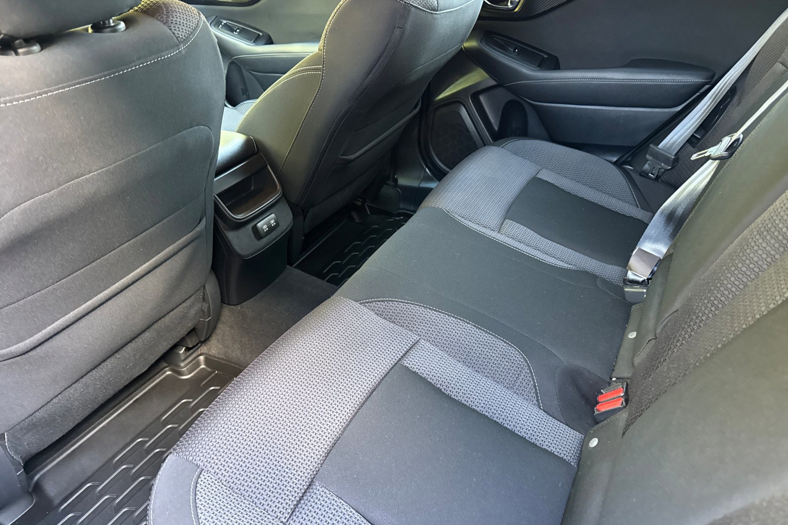 Used 2020 Subaru Outback Premium image 25