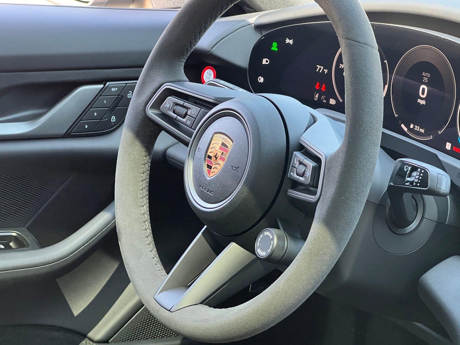 New 2025 Porsche Taycan image 33