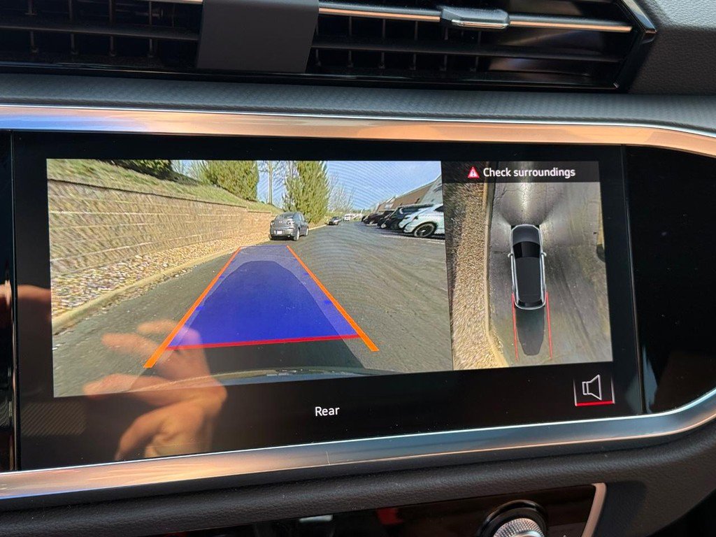 Used 2024 Audi Q3 2.0T Premium Plus image 22