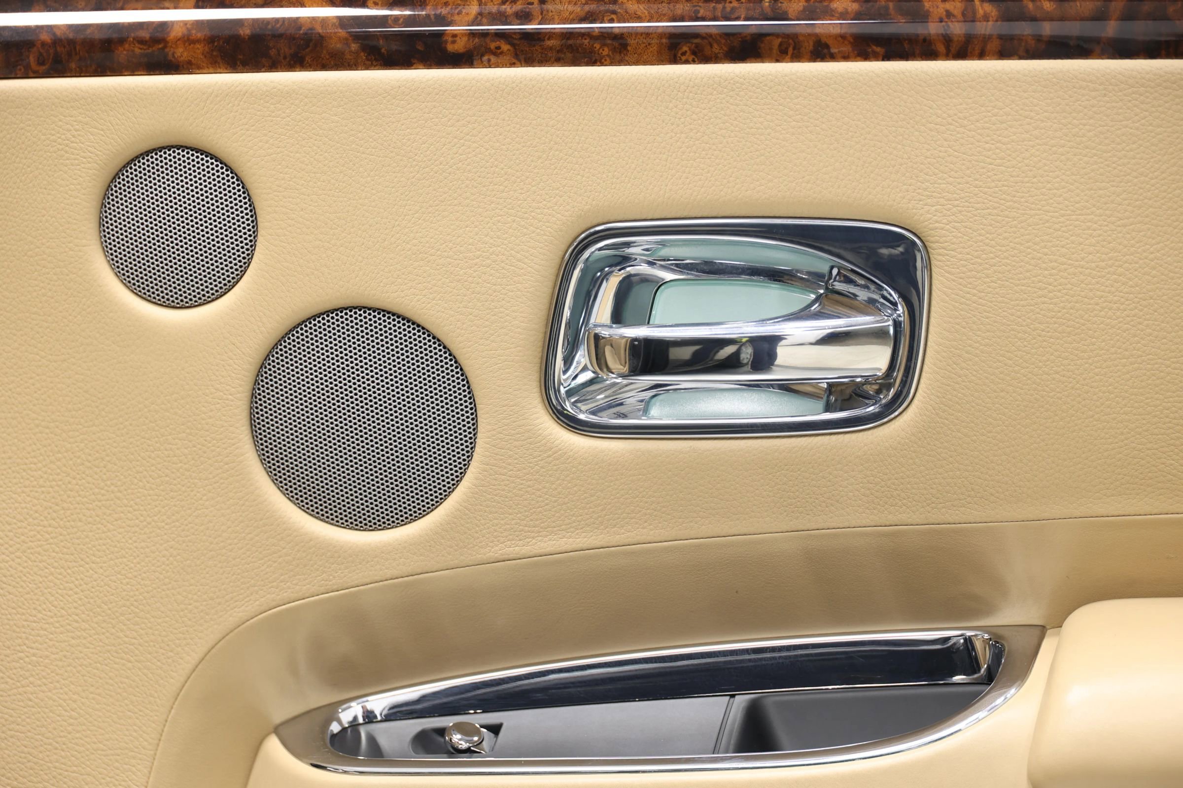 Used 2011 Rolls-Royce Ghost image 94