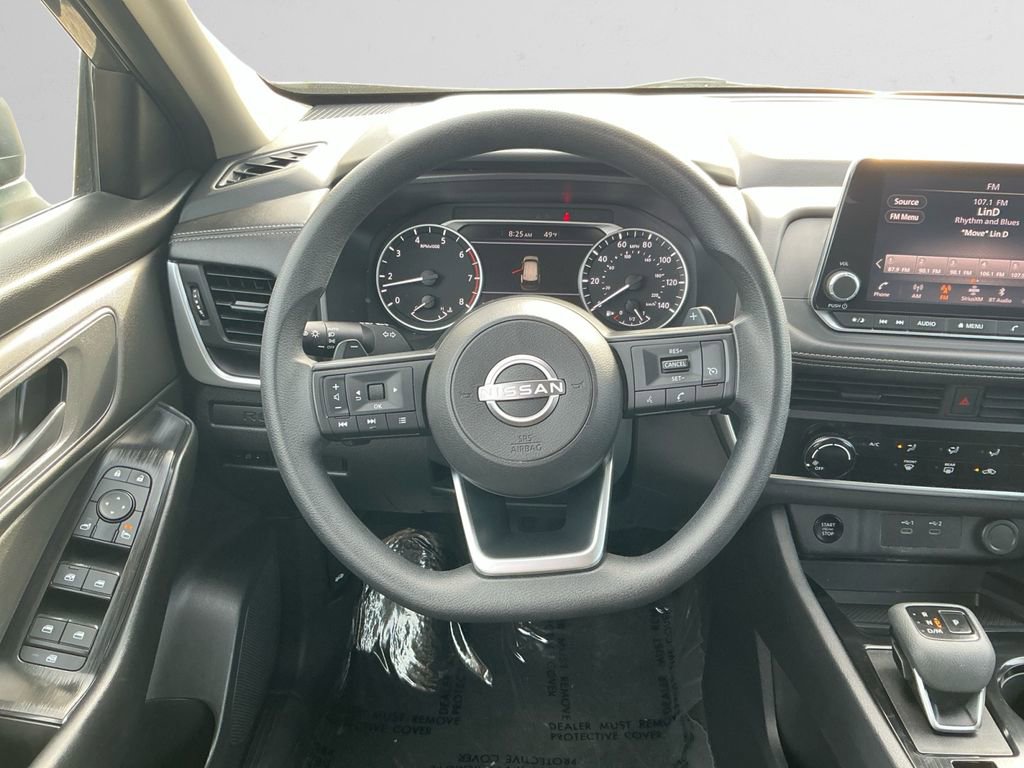 Used 2024 Nissan Rogue S image 12