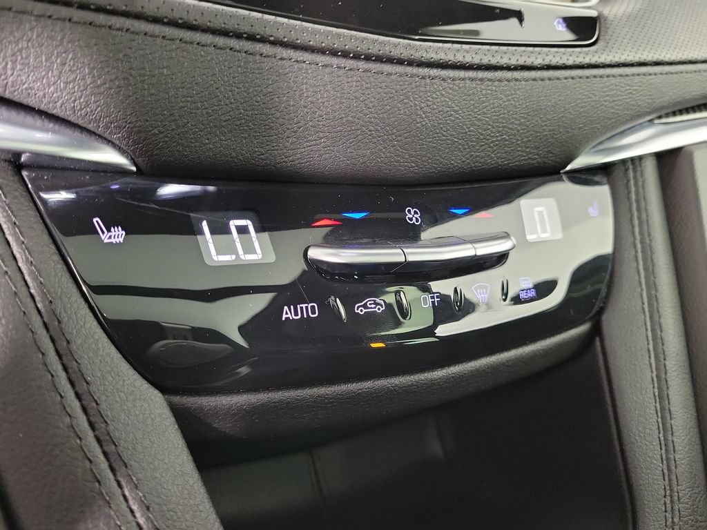 Used 2025 Cadillac XT5 Sportv AWD/4WD image 28