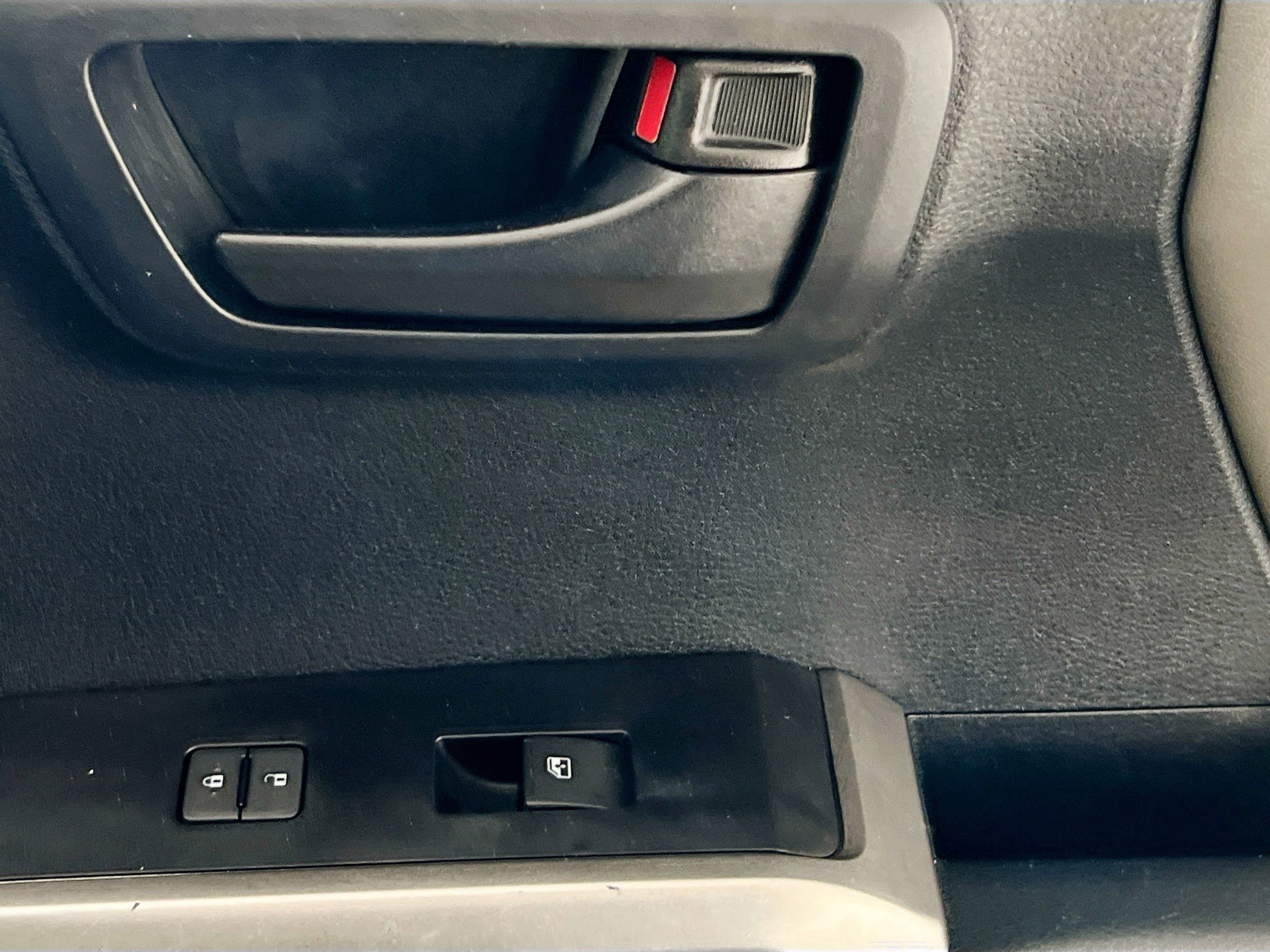 Used 2020 Toyota Tacoma SR5 RWD image 31