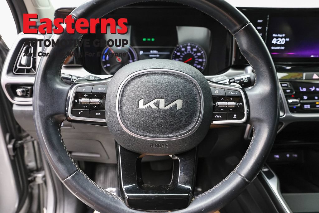 Used 2023 Kia Sorento EX AWD/4WD image 10