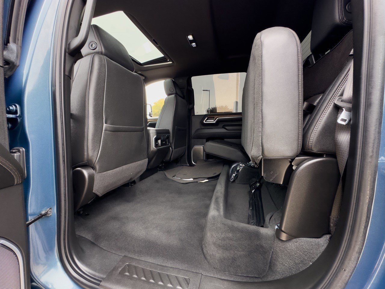 Certified 2025 Chevrolet Silverado 2500 High Country w/ Technology Package image 26