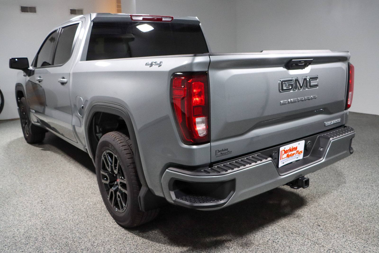 Used 2026 GMC Sierra 1500 Elevation AWD/4WD image 9