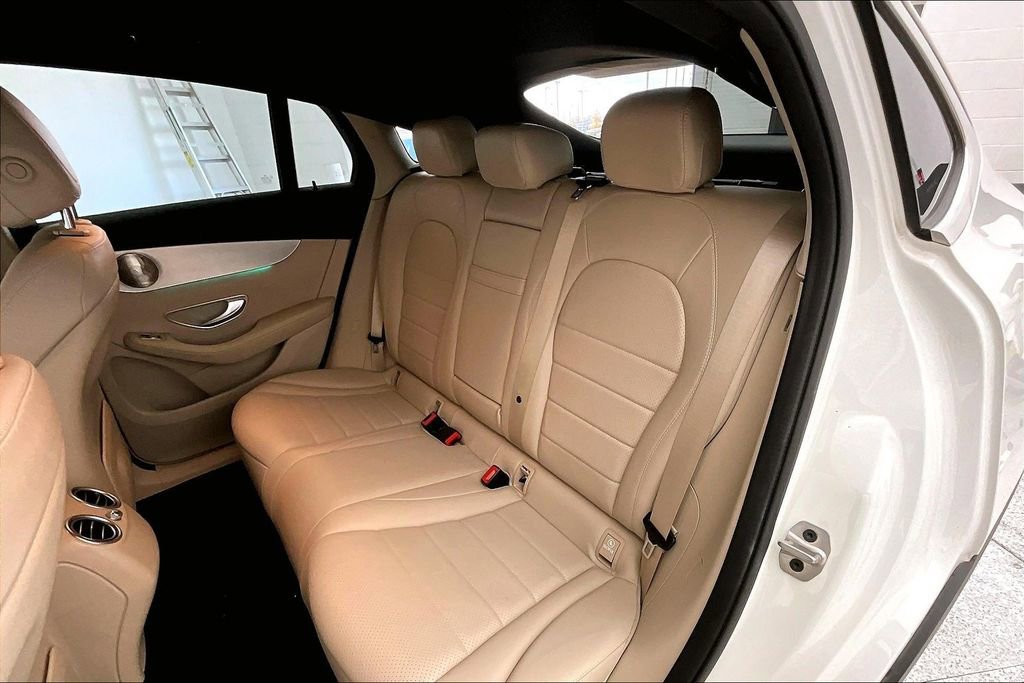 Used 2023 Mercedes-Benz GLC 300 4MATIC Coupe image 35