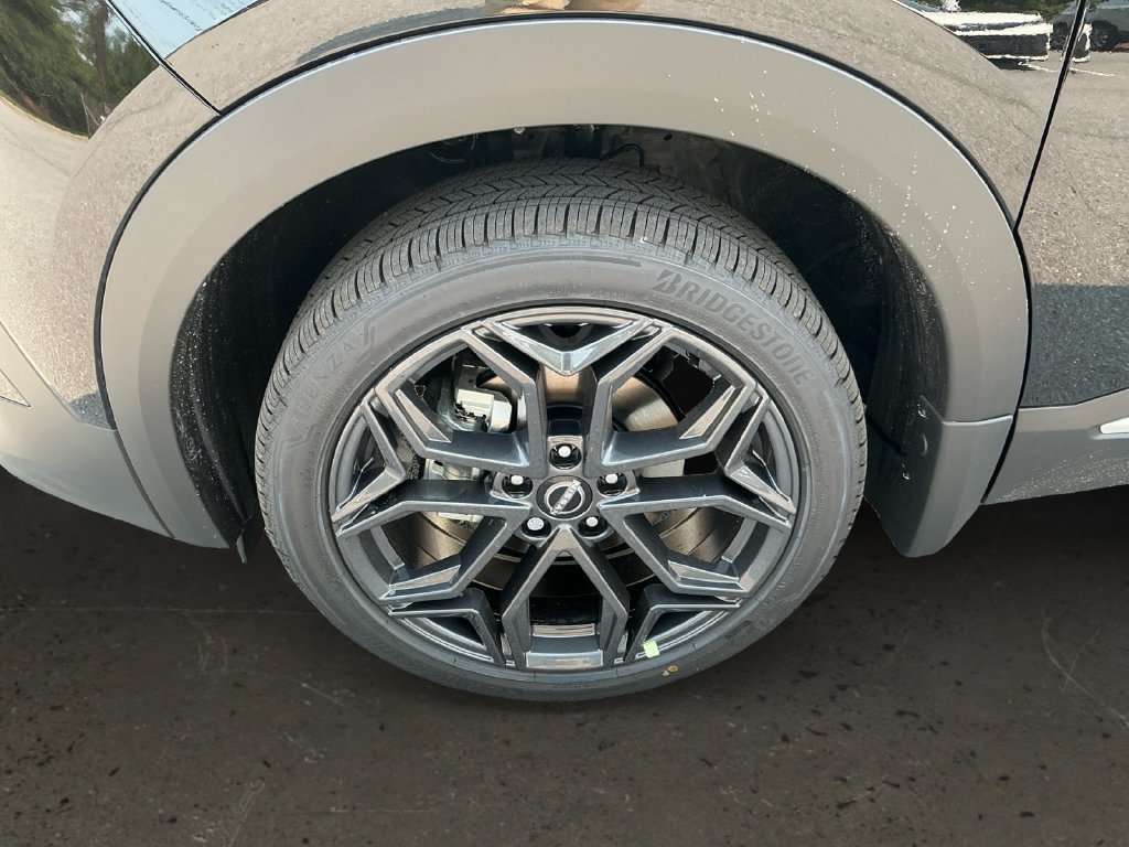 New 2026 Nissan Kicks SR w/ SR Premium Package FWD image 10