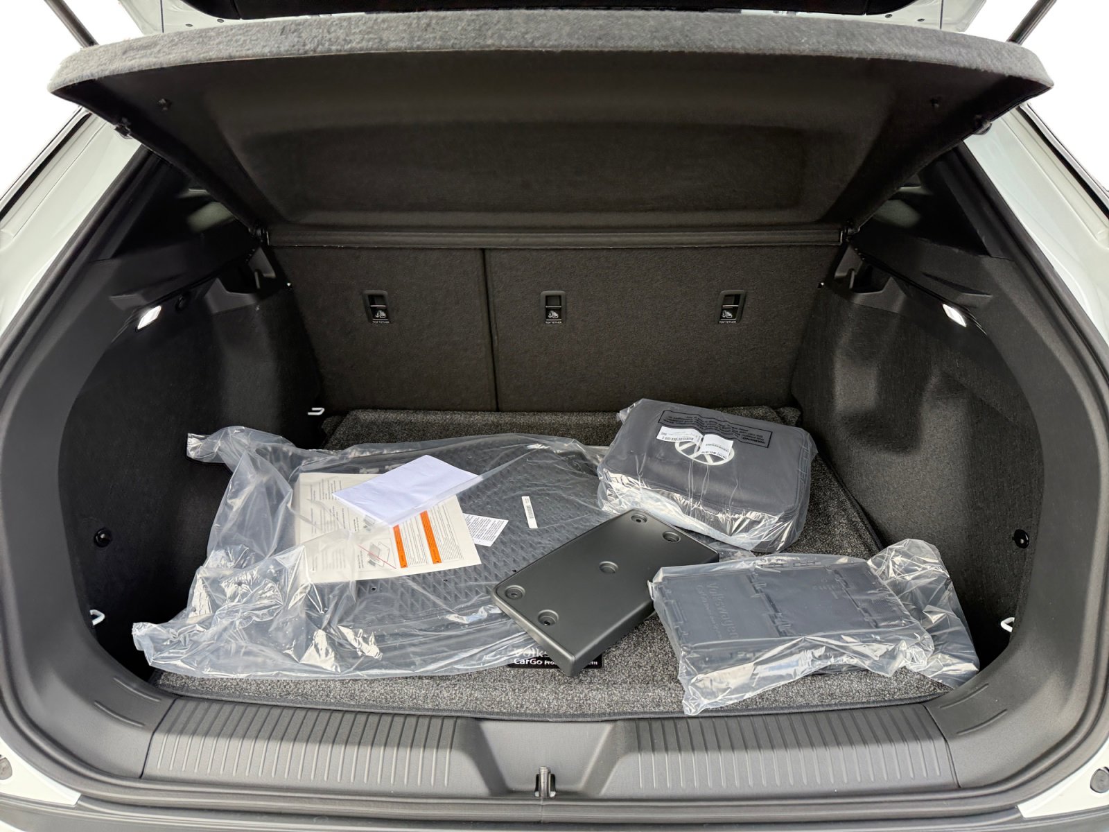 New 2025 Volkswagen ID.4 Pro RWD image 17