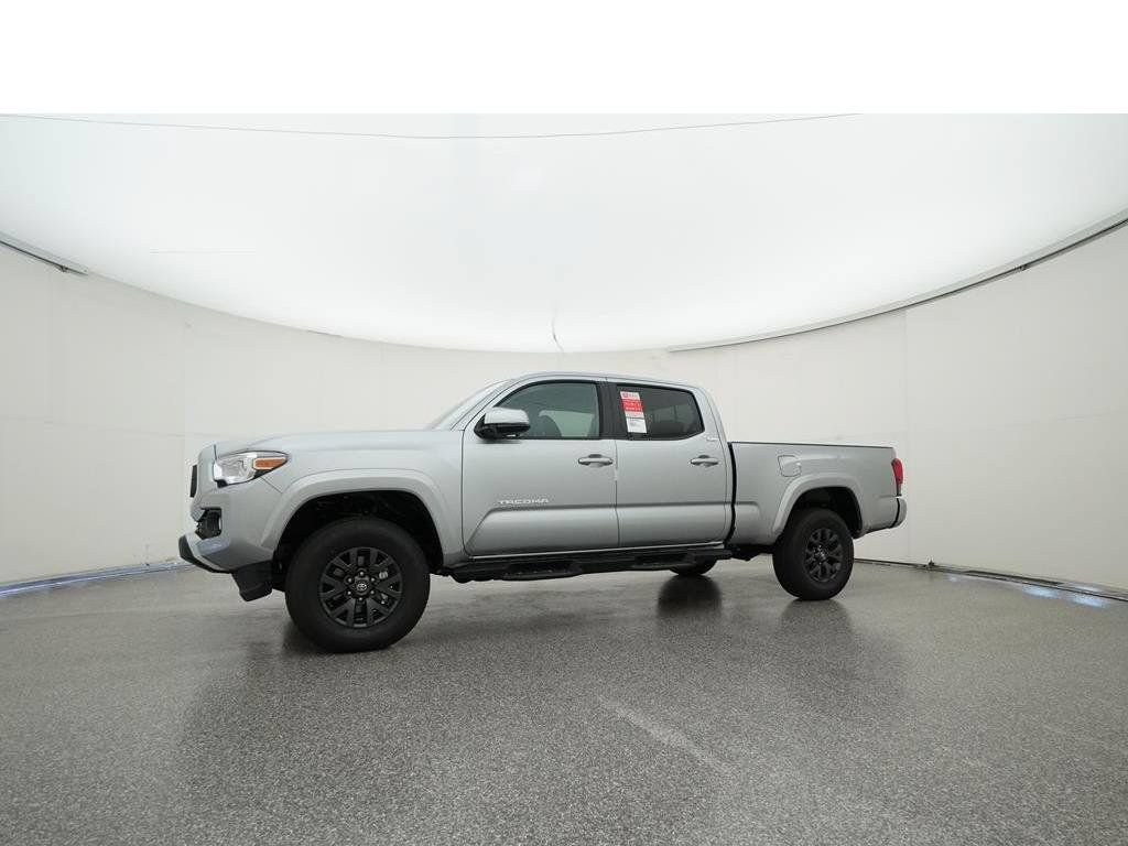 Used 2022 Toyota Tacoma SR5 w/ Technology Package AWD/4WD image 24