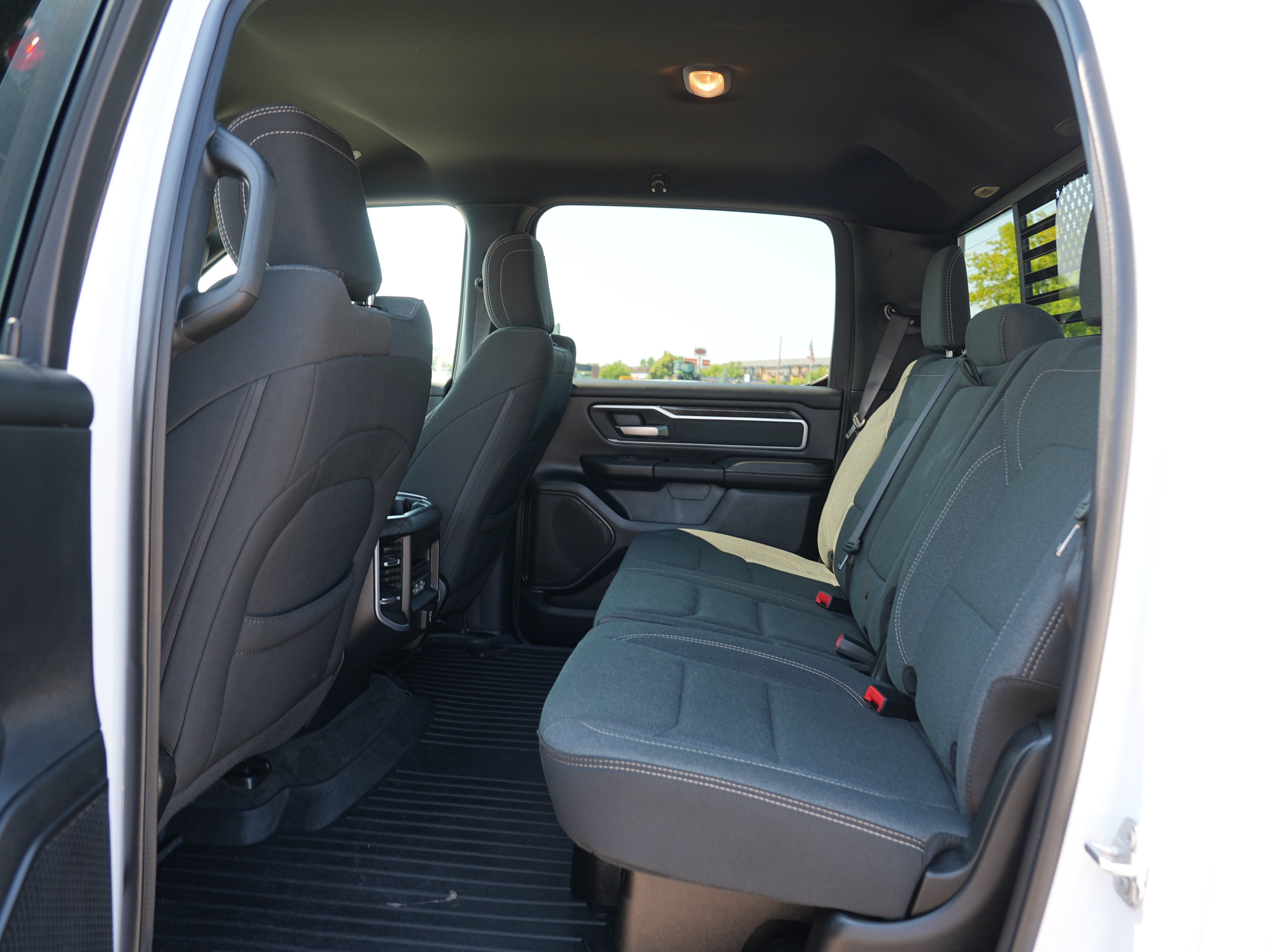 Used 2021 RAM 1500 Big Horn AWD/4WD image 18