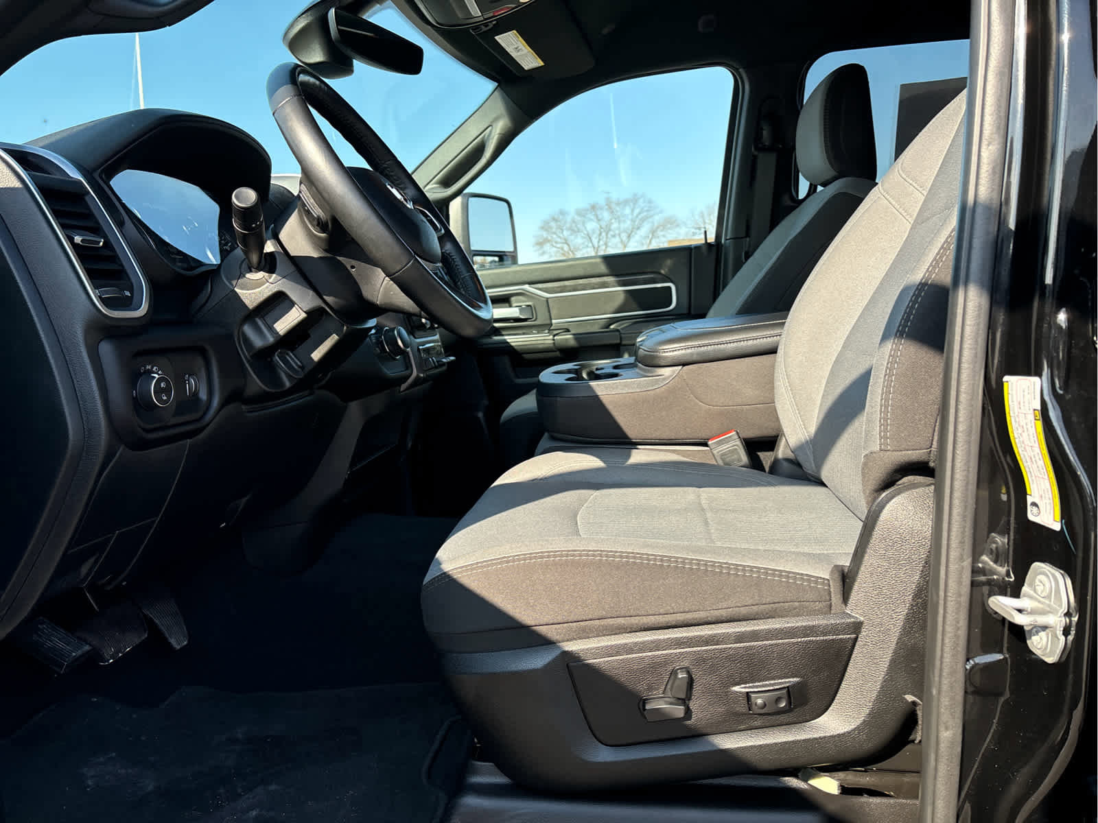 Used 2024 RAM 2500 Big Horn w/ Bed Utility Group image 8