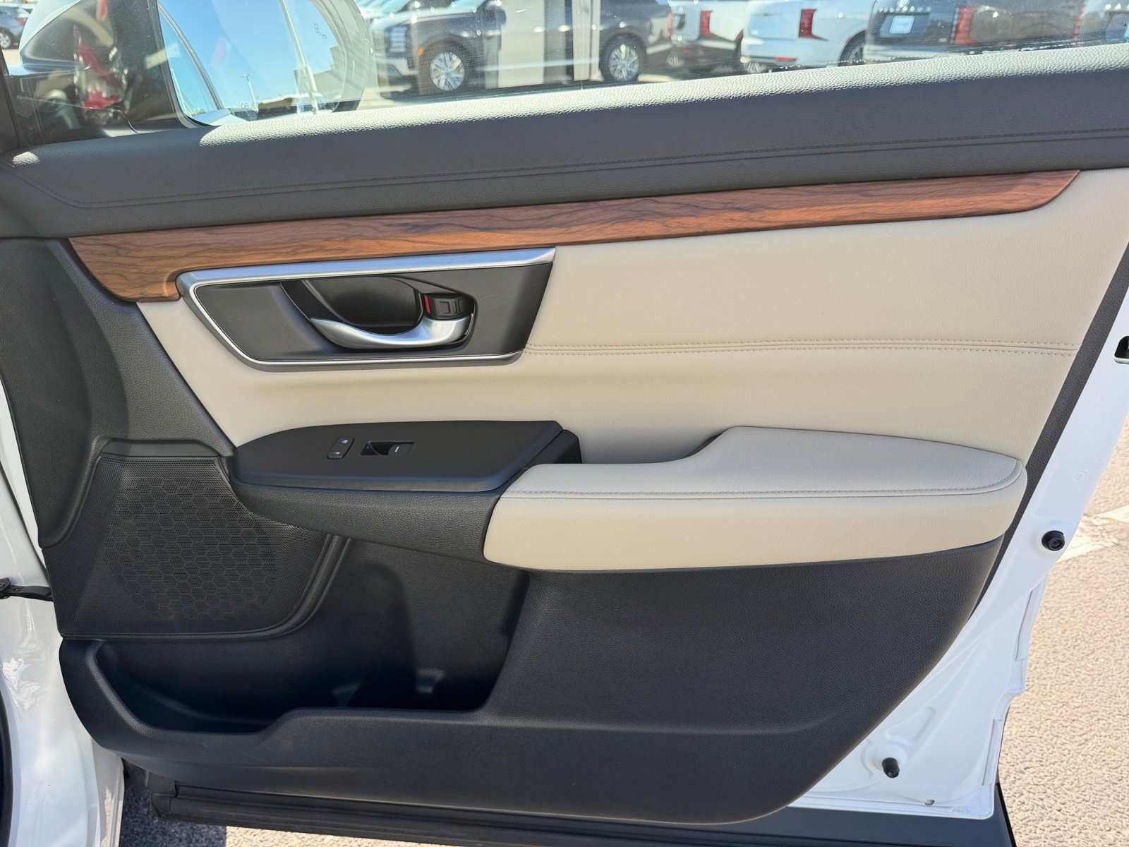 Used 2022 Honda CR-V Touring image 16