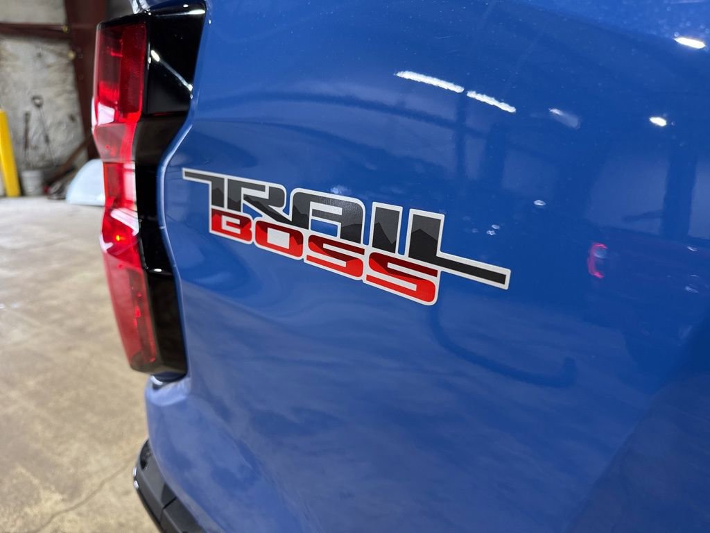 New 2025 Chevrolet Colorado Trail Boss AWD/4WD image 11