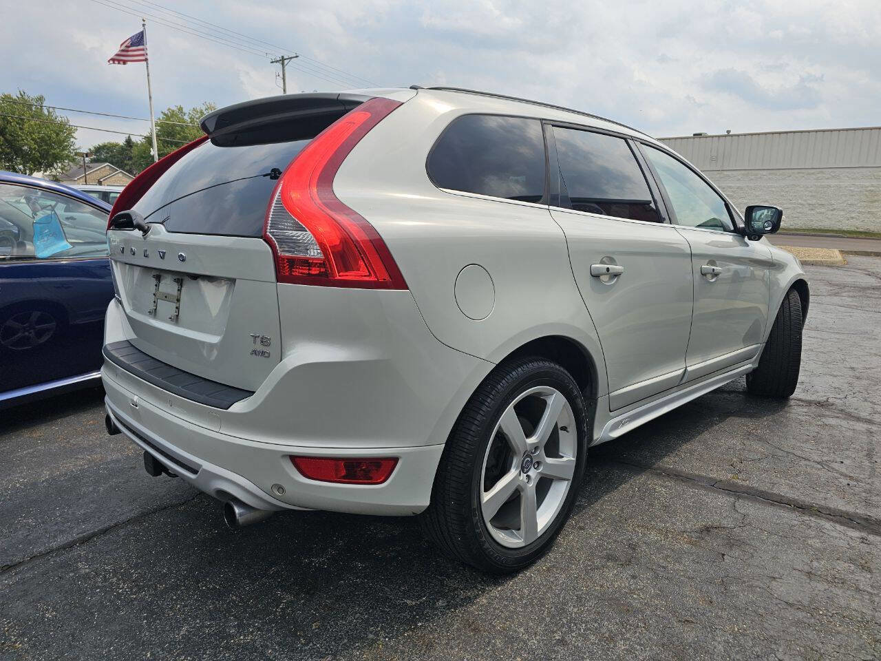 Used 2012 Volvo XC60 T6 R-Design image 6