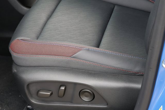 Used 2025 Chevrolet Equinox RS w/ Safety and Technology Package image 13