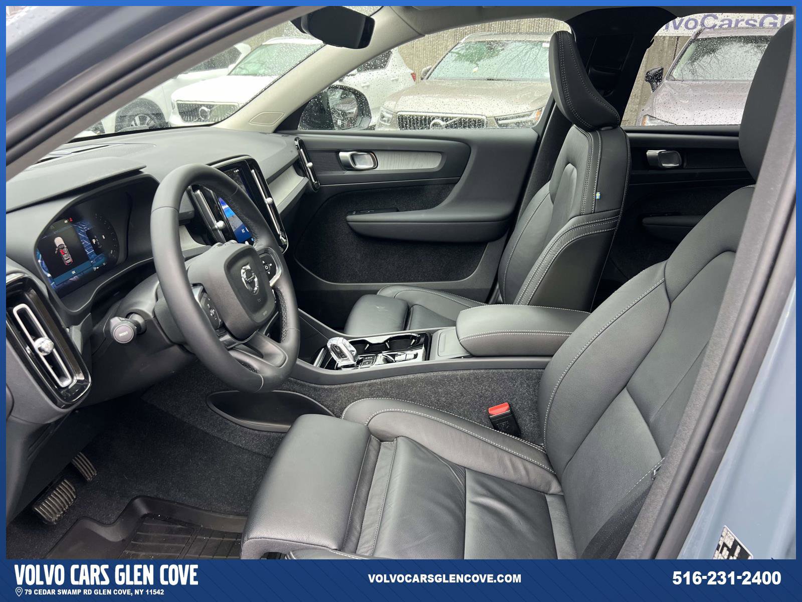 Used 2023 Volvo XC40 B5 Plus w/ Protection Package Premier image 14