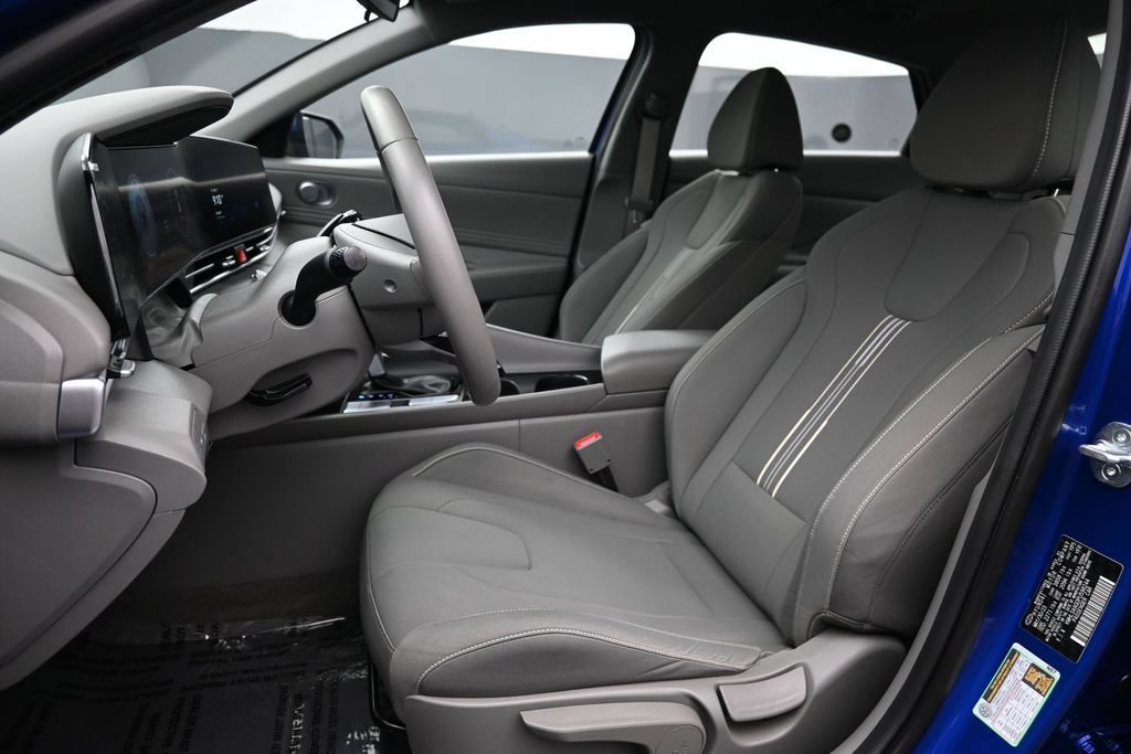 Certified 2023 Hyundai Elantra SEL w/ Convenience Package FWD image 11