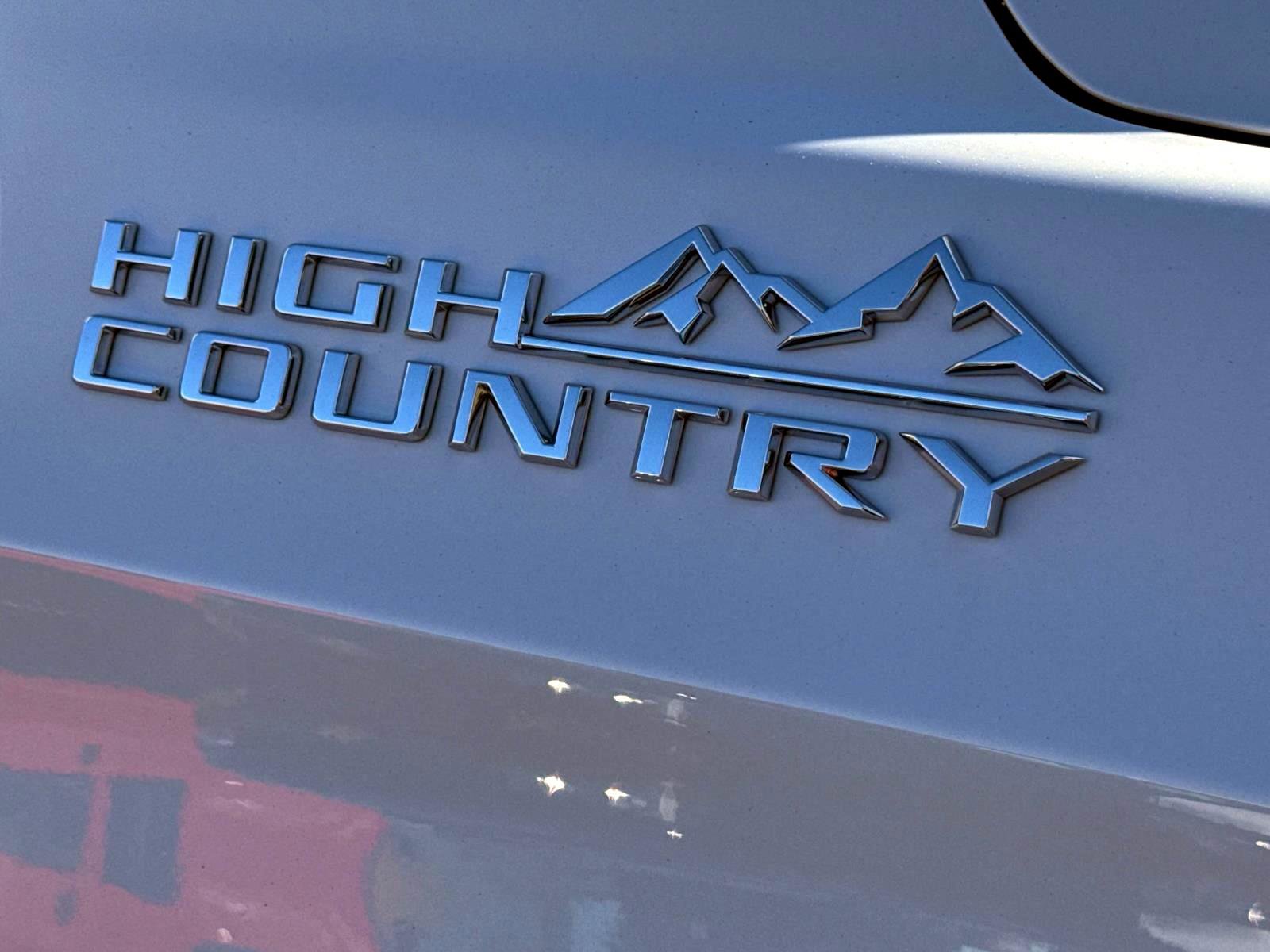 New 2026 Chevrolet Suburban High Country image 6