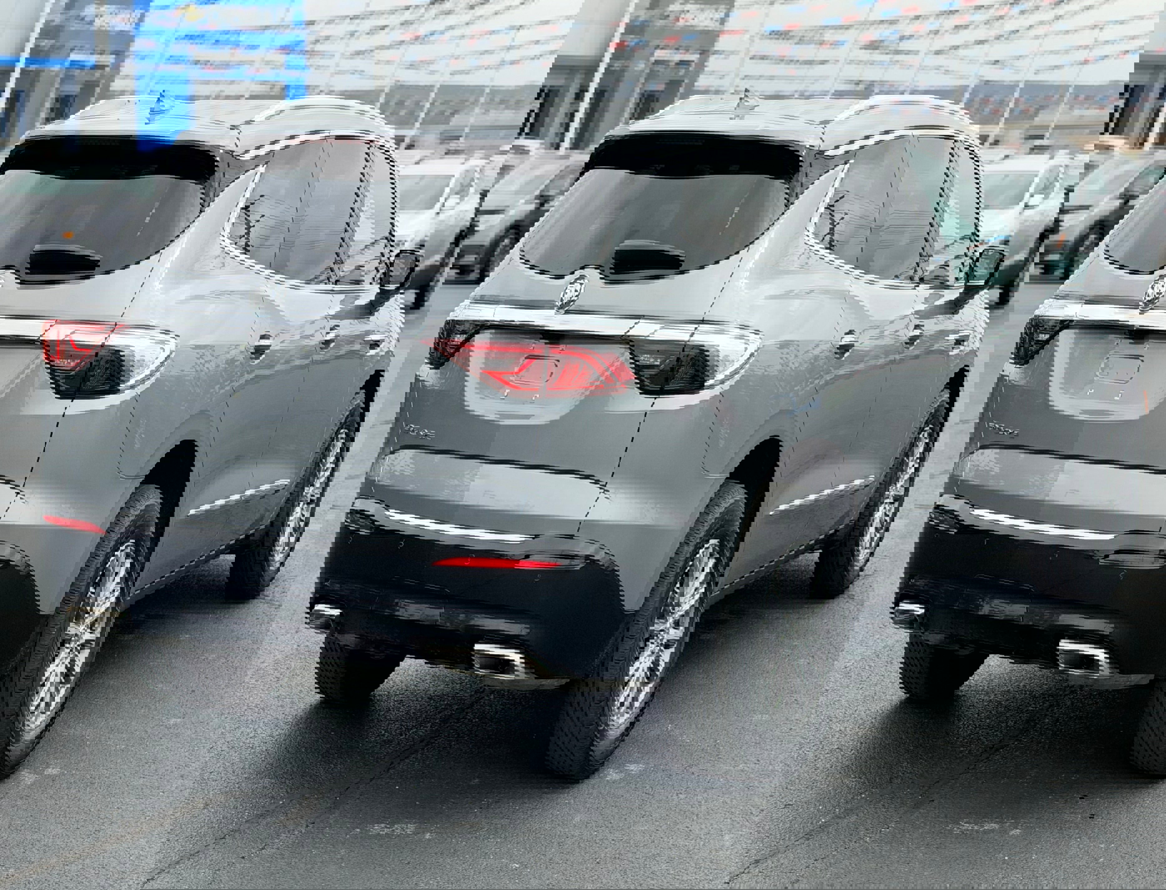 Used 2024 Buick Enclave Premium image 5