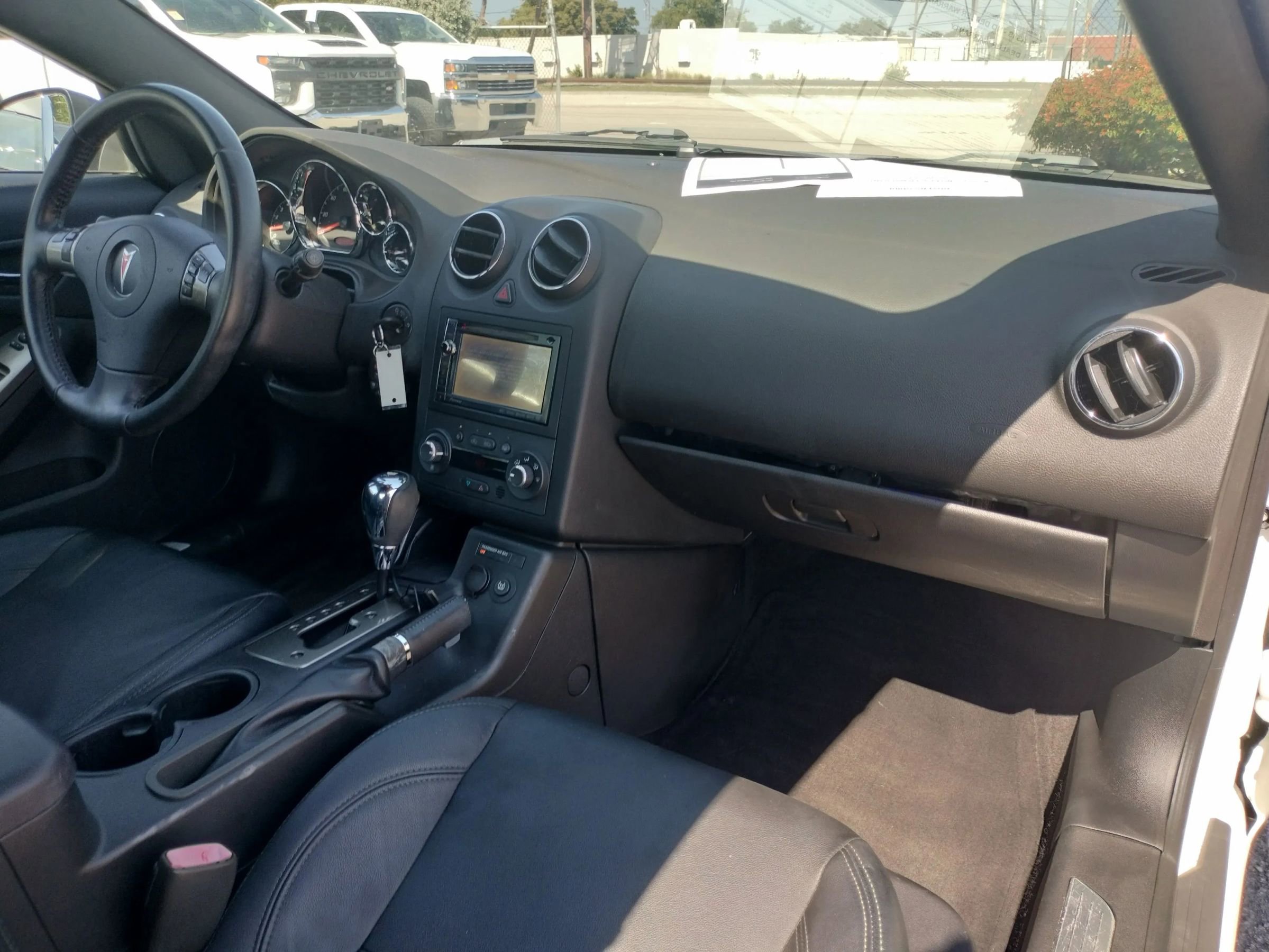 Used 2009 Pontiac G6 GT w/ Sport Package 1 FWD image 16
