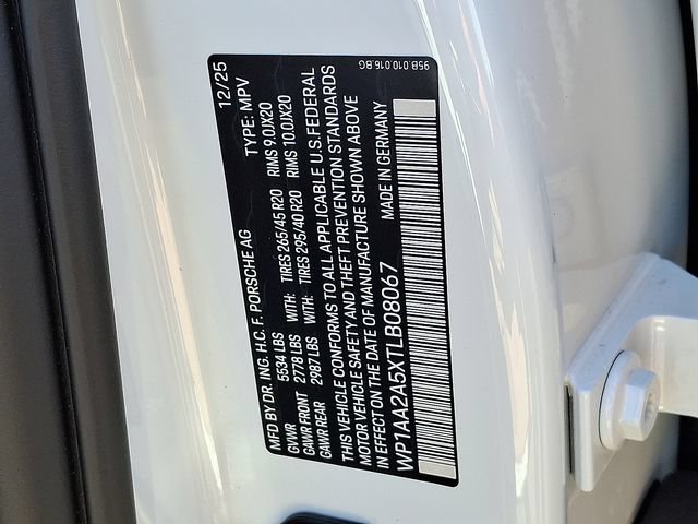 Certified 2026 Porsche Macan AWD/4WD image 22