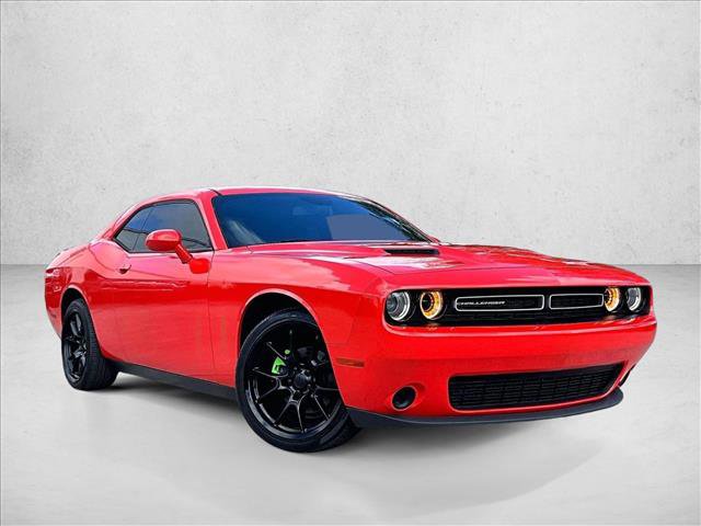 Used 2019 Dodge Challenger SXT image 12