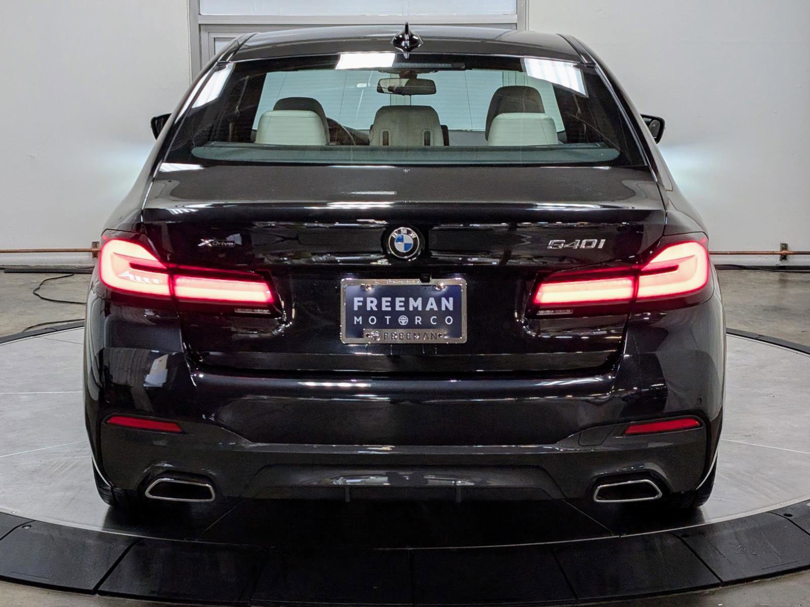 Used 2023 BMW 540i xDrive w/ M Sport Package image 8