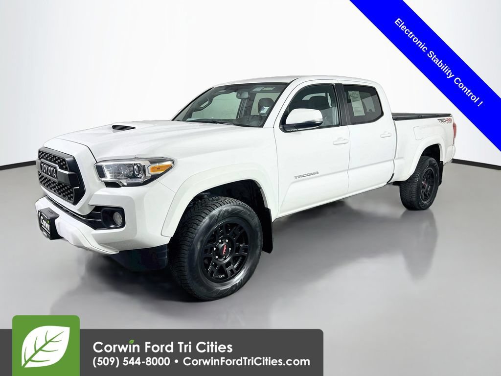 Used 2017 Toyota Tacoma SR5 AWD/4WD image 5